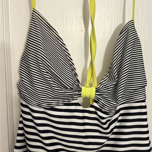 Old Navy halter tankini top - Picture 2 of 5